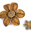 Gold brooch product